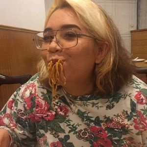 Meet your Posher, Athziri